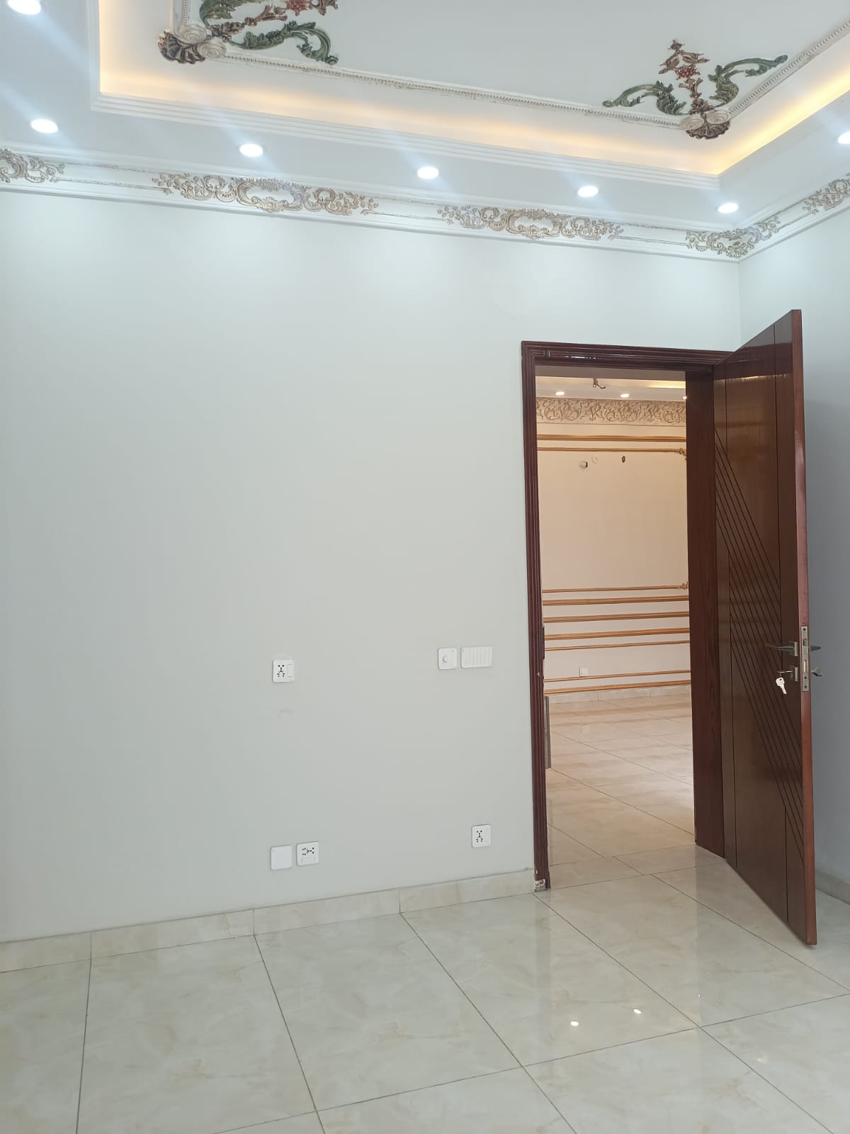 10 marla brand new house for sale
